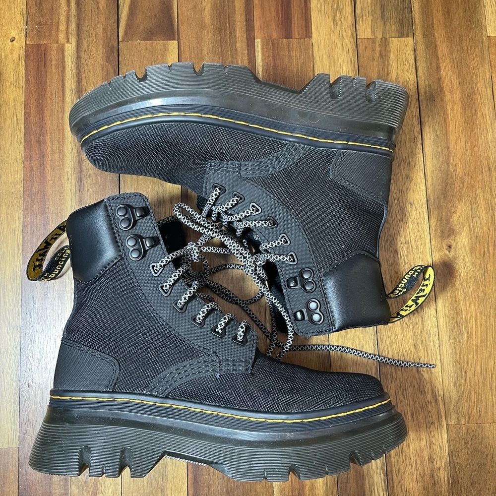 Dr. Martens Tarik Black Leather Utility Work Boots Lace Up Combat Boots - Picture 2 of 10